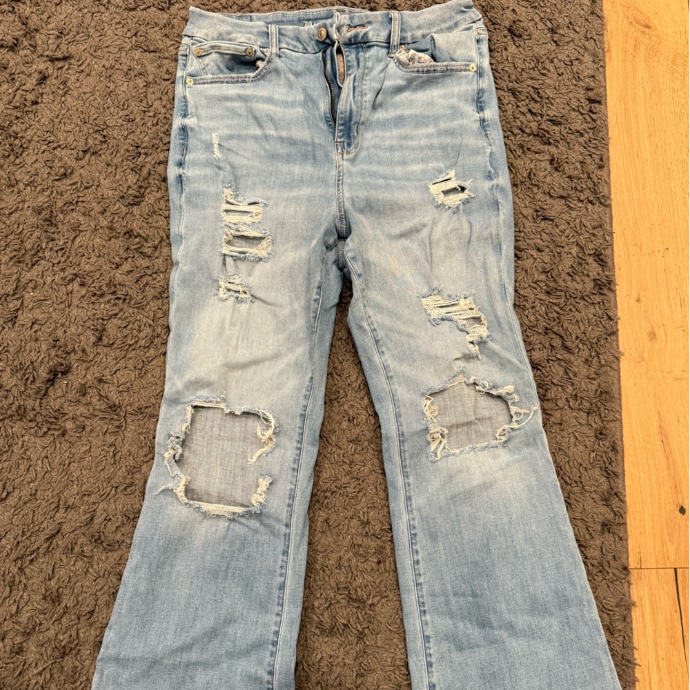 American Eagle Outfitters Light Blue Distressed Jeans